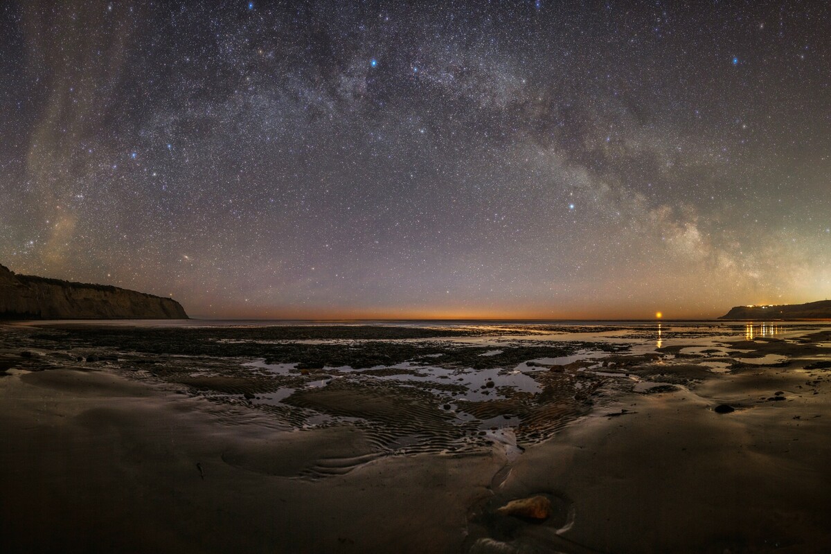 Milky way above a beach. Credit Tony Marsh.