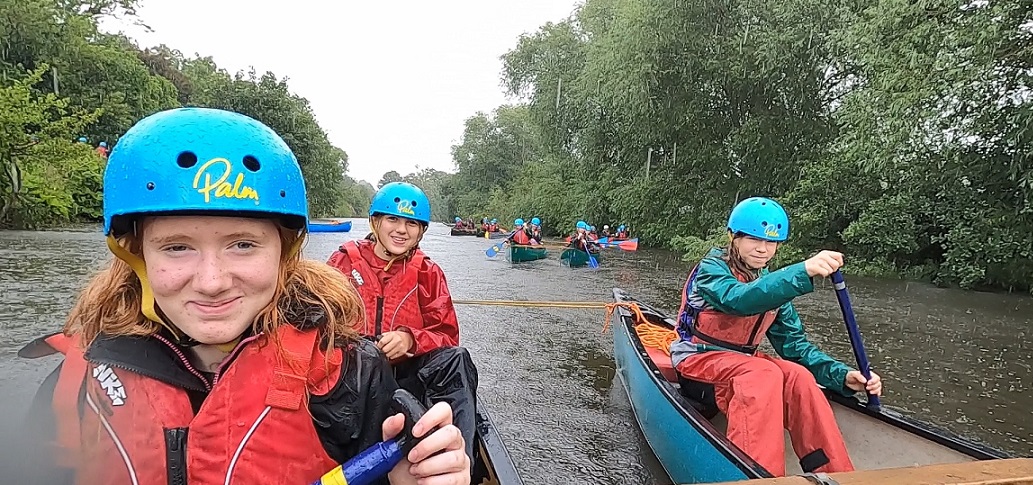 Group canoeing 