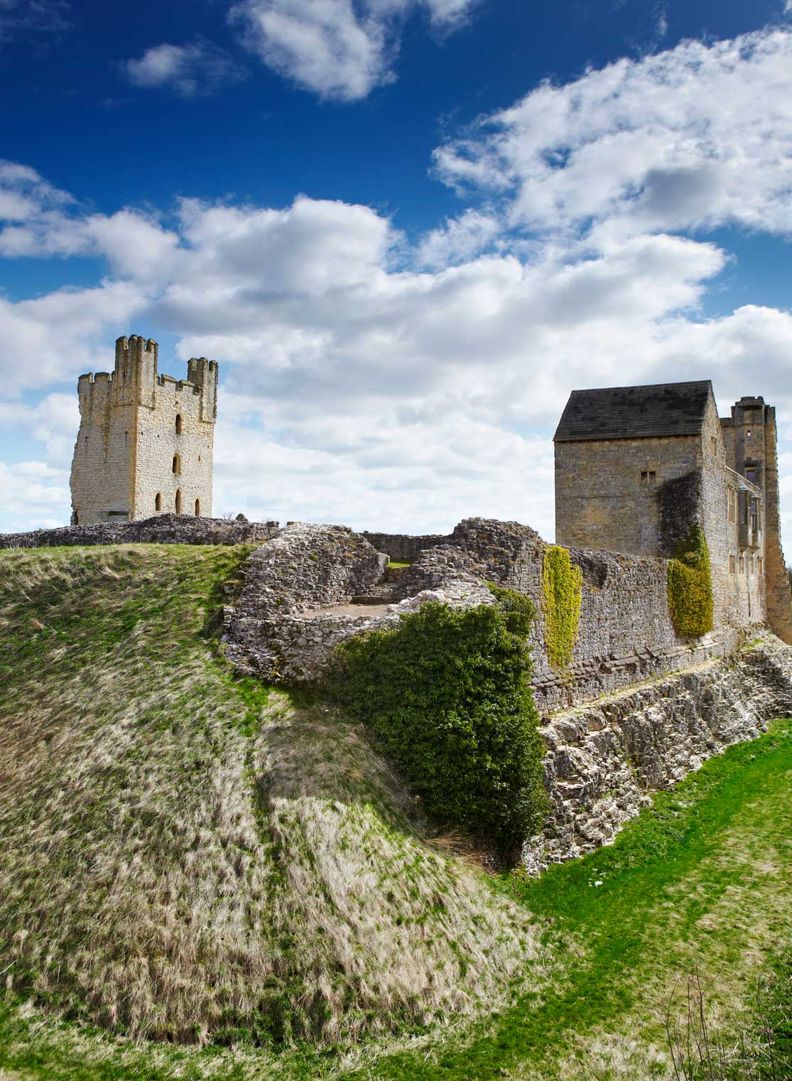 Ruins of a stone castle, otherwise known as Helmsley Castle. Credit English Heritage.