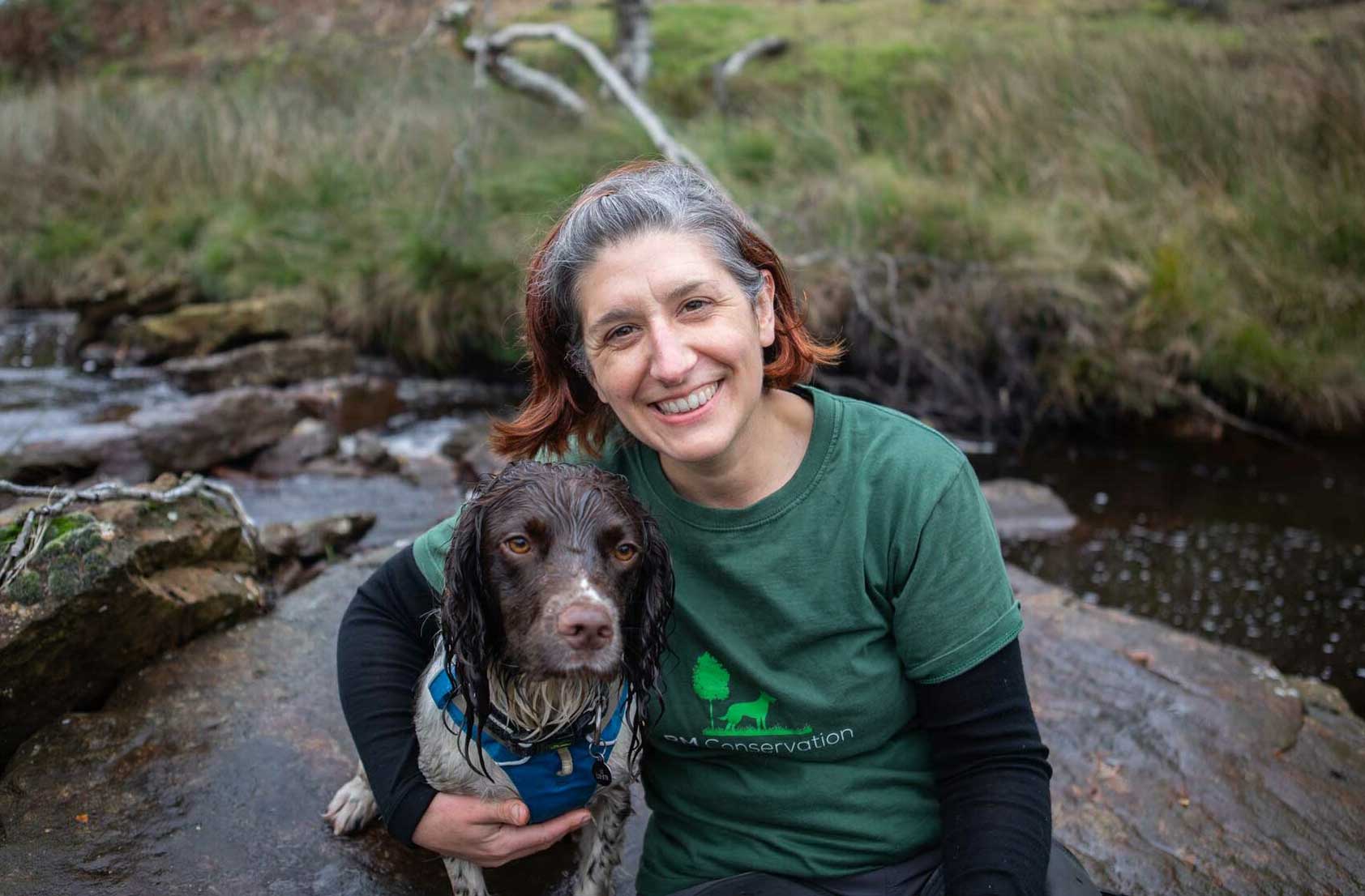 Rachel Cripps (conservation detection dog handler) and Reid (English Springer Spaniel and water vole detection dog). Credit Charlie Fox.